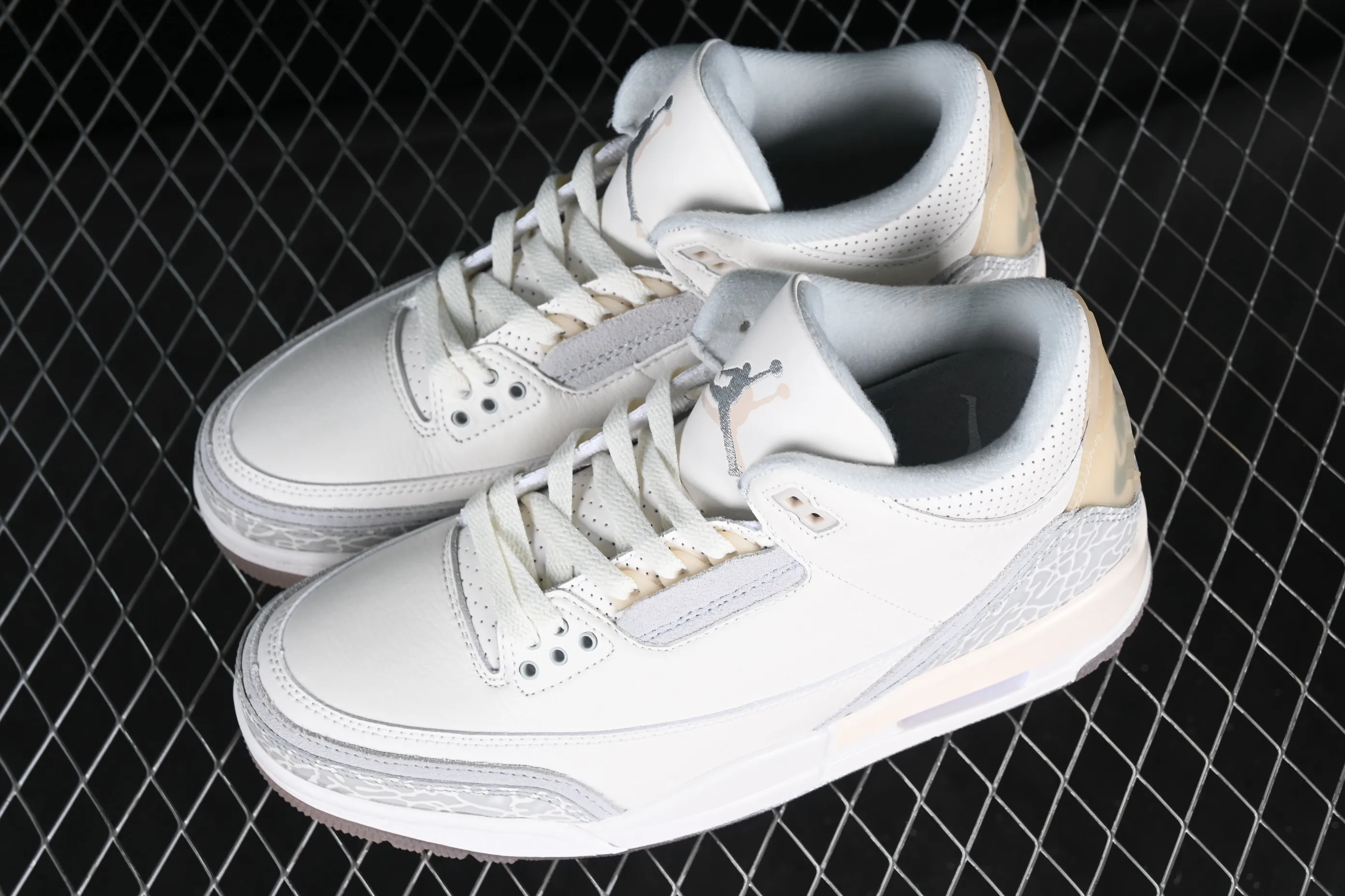 All categories Air Jordan Jordan series basketball shoes Air Jordan 3 L version Air Jordan 3 "Craft Ivory" AJ3 Joe 3 ivory white FJ9479-100